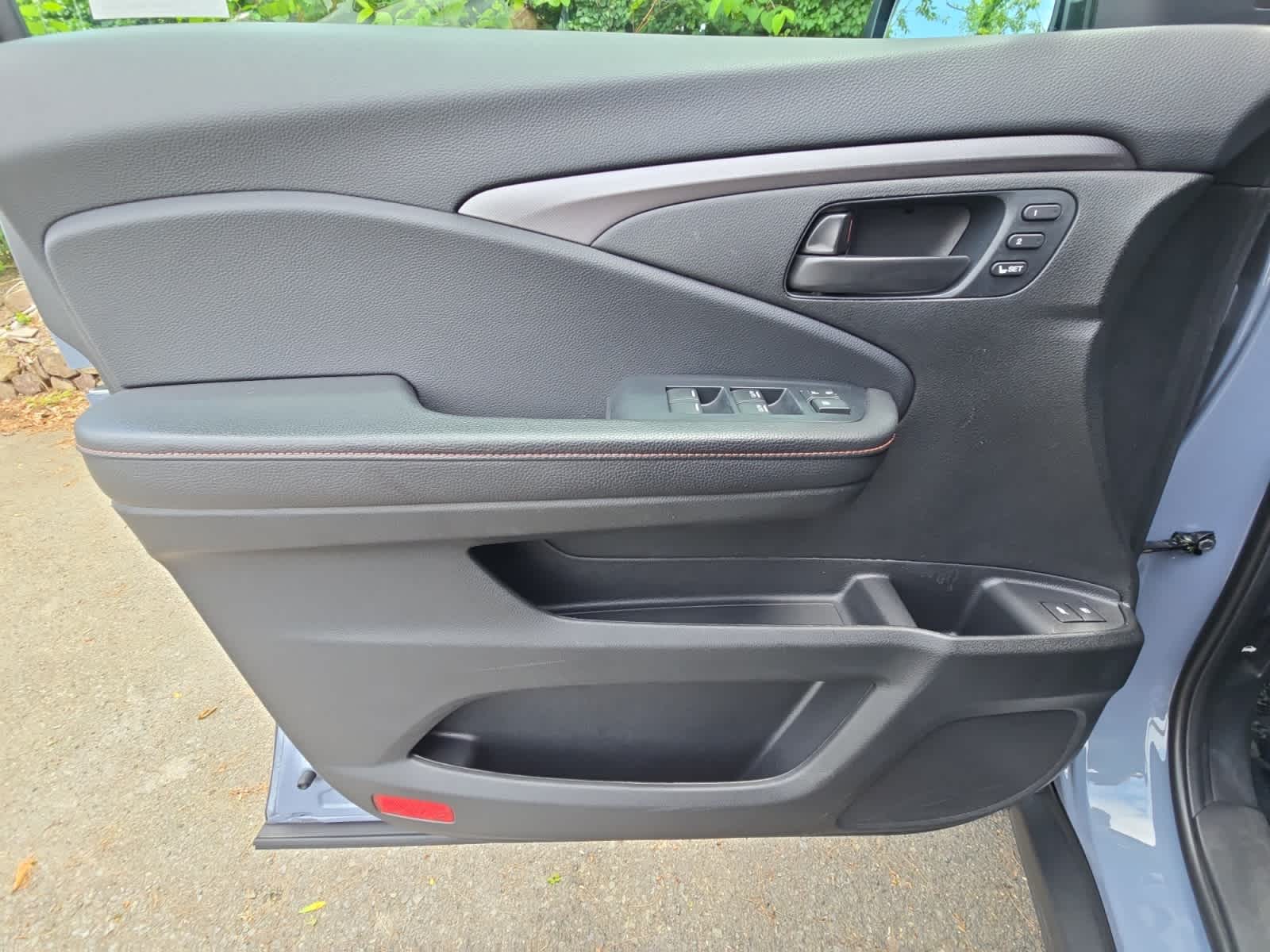 used 2022 Honda Pilot car, priced at $35,998