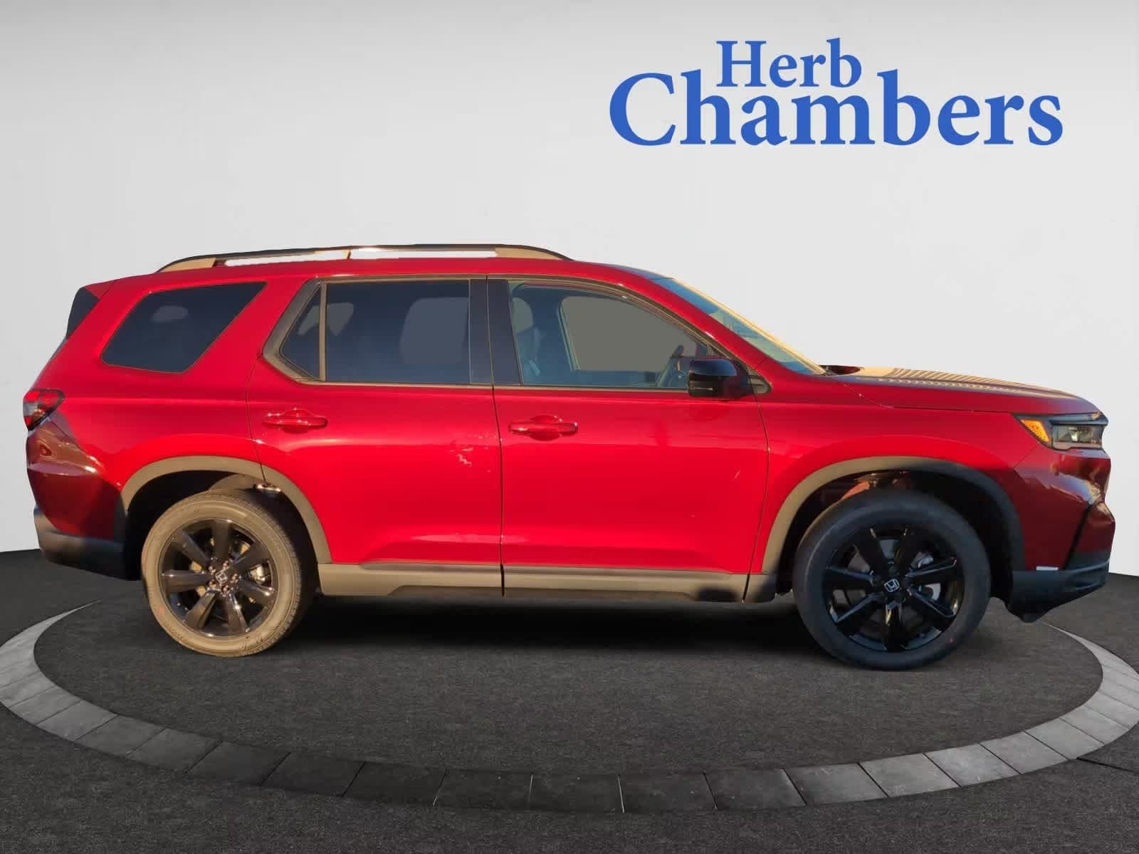 used 2025 Honda Pilot car, priced at $51,998