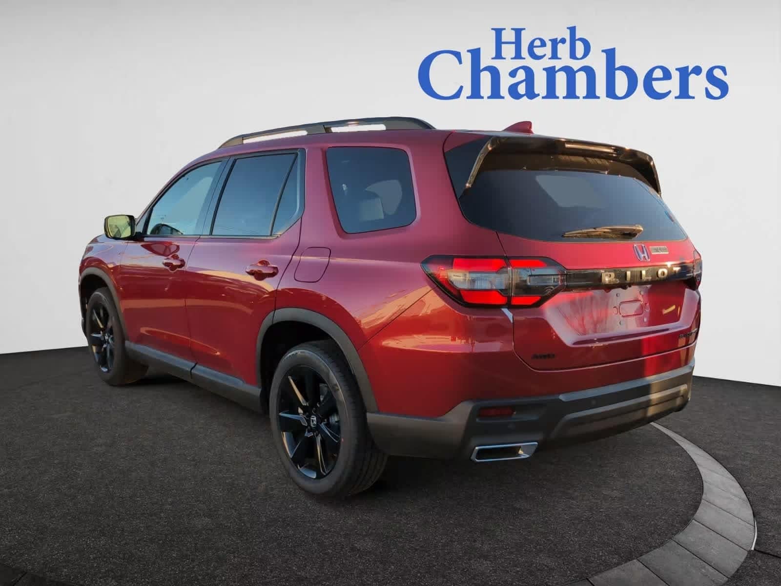 used 2025 Honda Pilot car, priced at $51,998