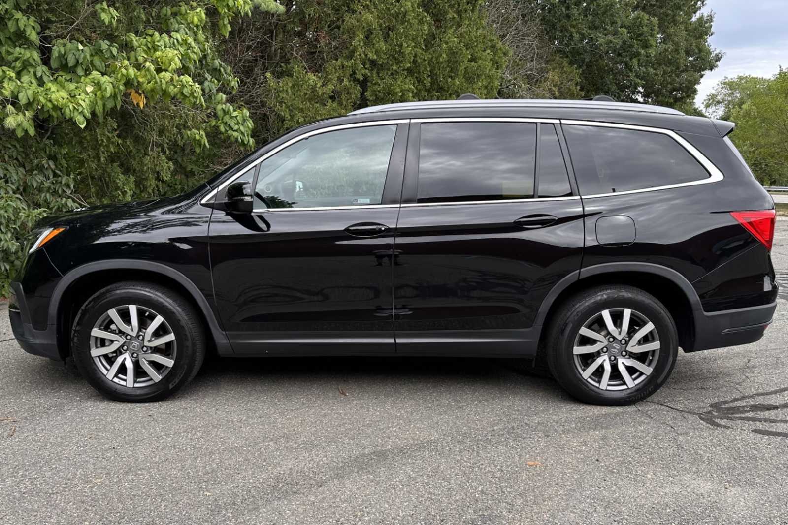 used 2020 Honda Pilot car, priced at $27,998