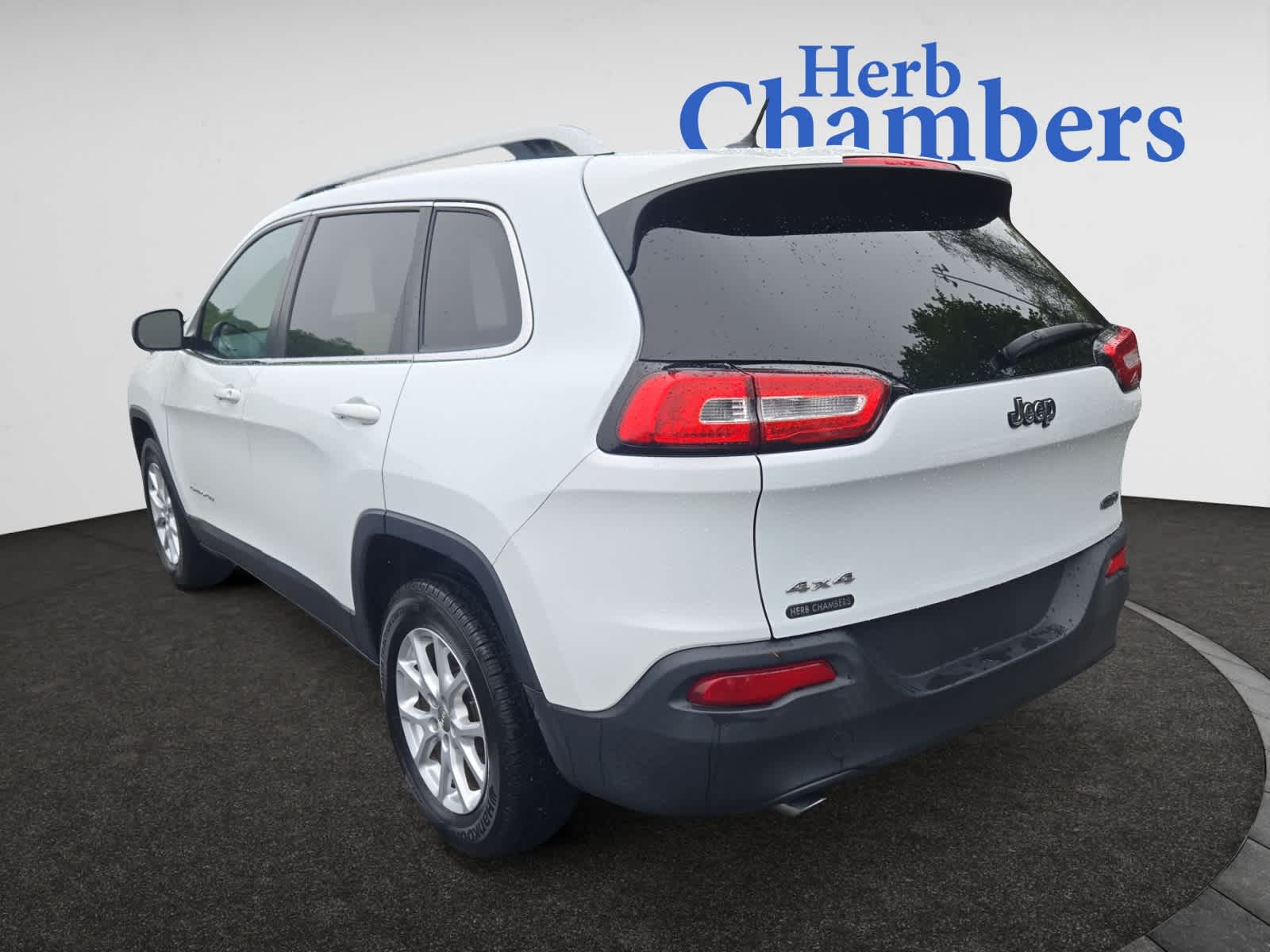 used 2014 Jeep Cherokee car, priced at $12,998