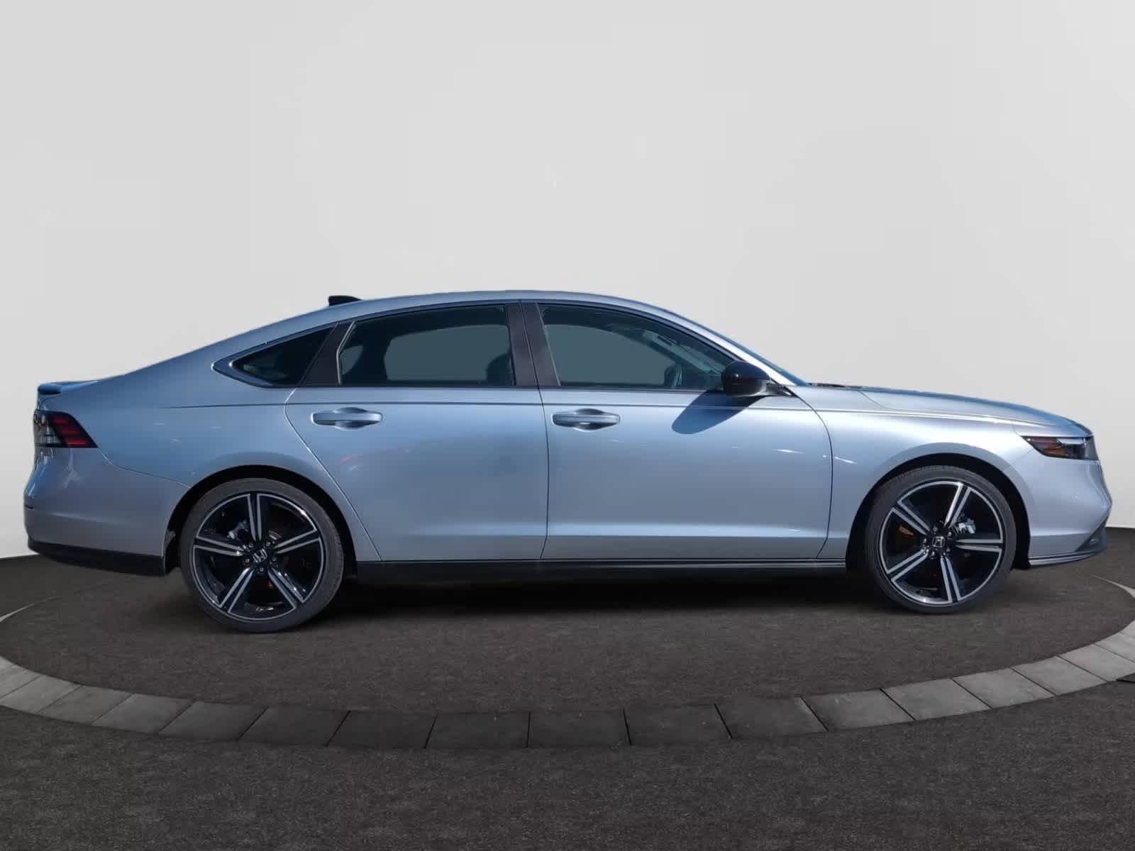 new 2025 Honda Accord Hybrid car