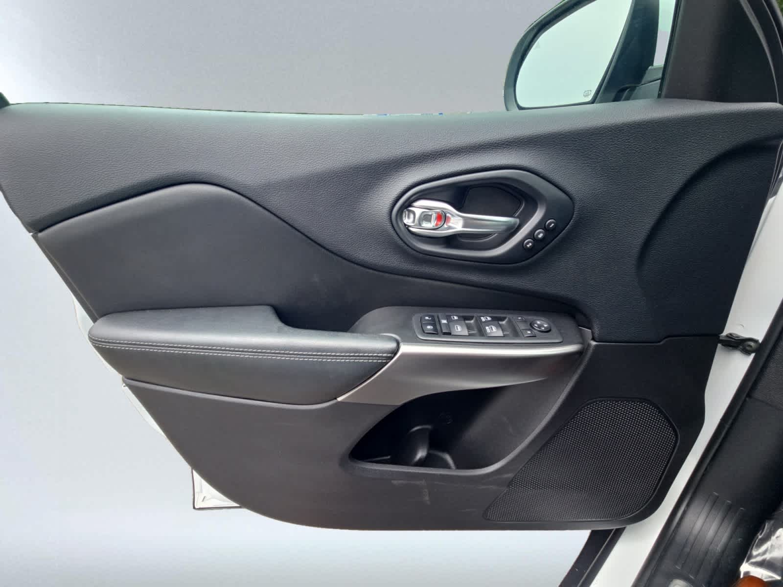 used 2019 Jeep Cherokee car, priced at $20,898