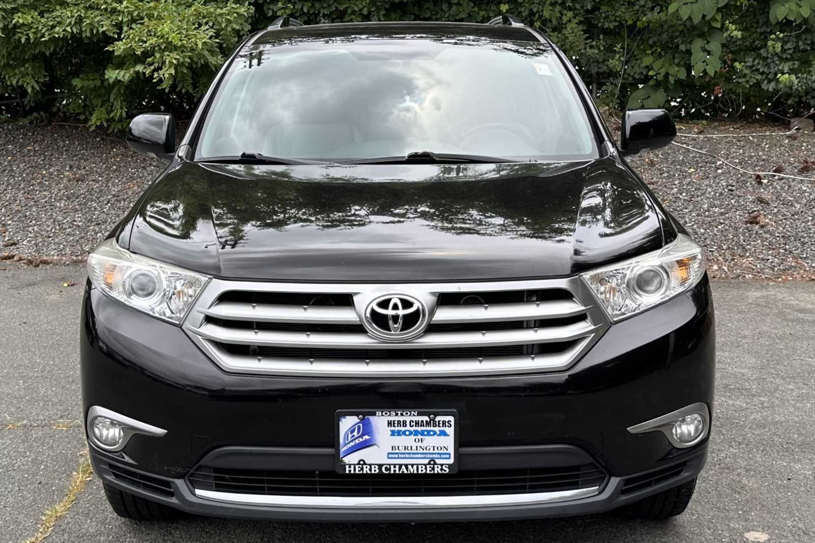 used 2013 Toyota Highlander car, priced at $15,998