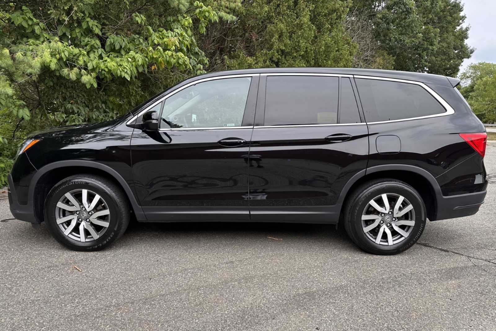 used 2021 Honda Pilot car, priced at $30,898