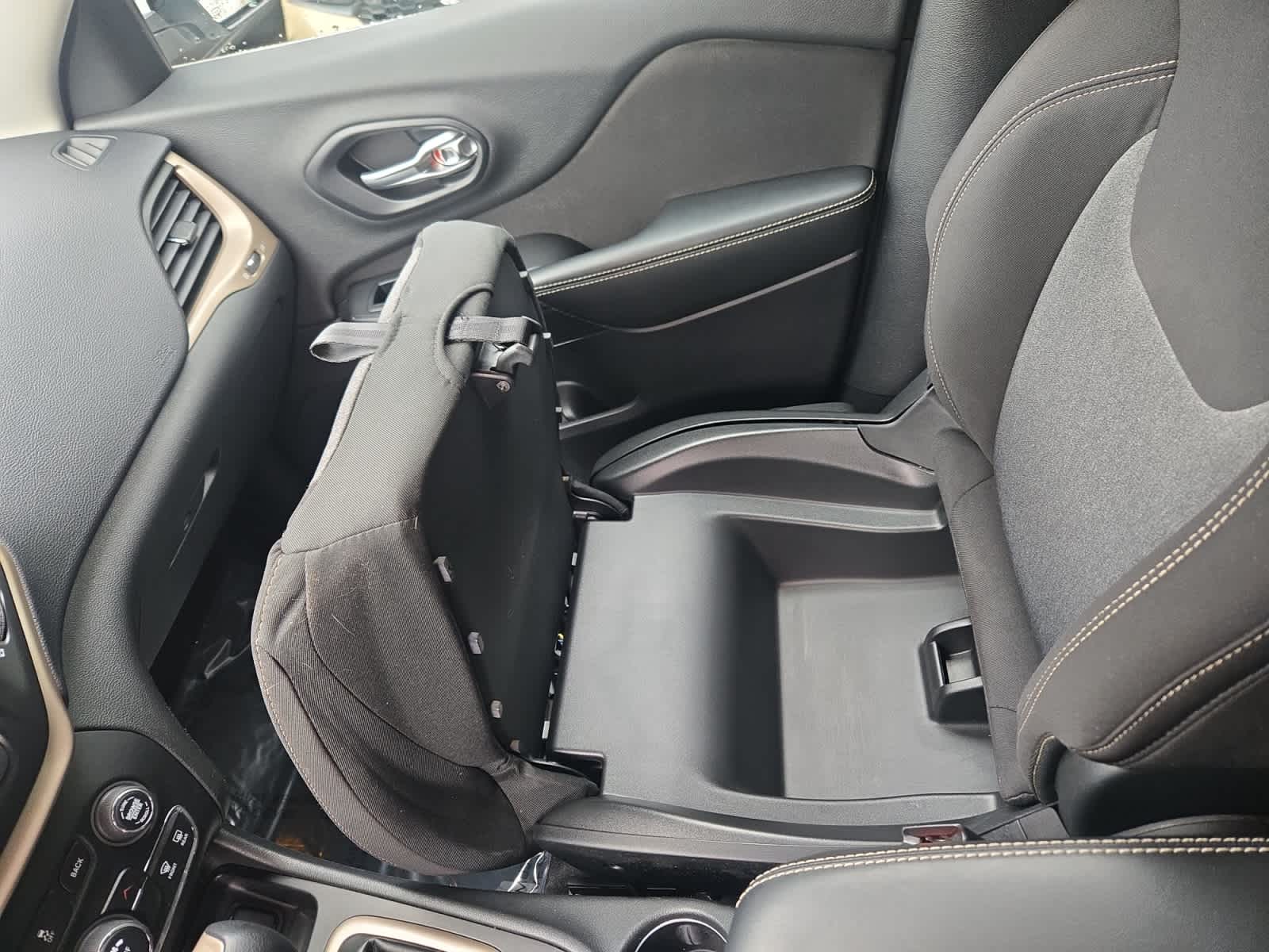 used 2014 Jeep Cherokee car, priced at $12,998