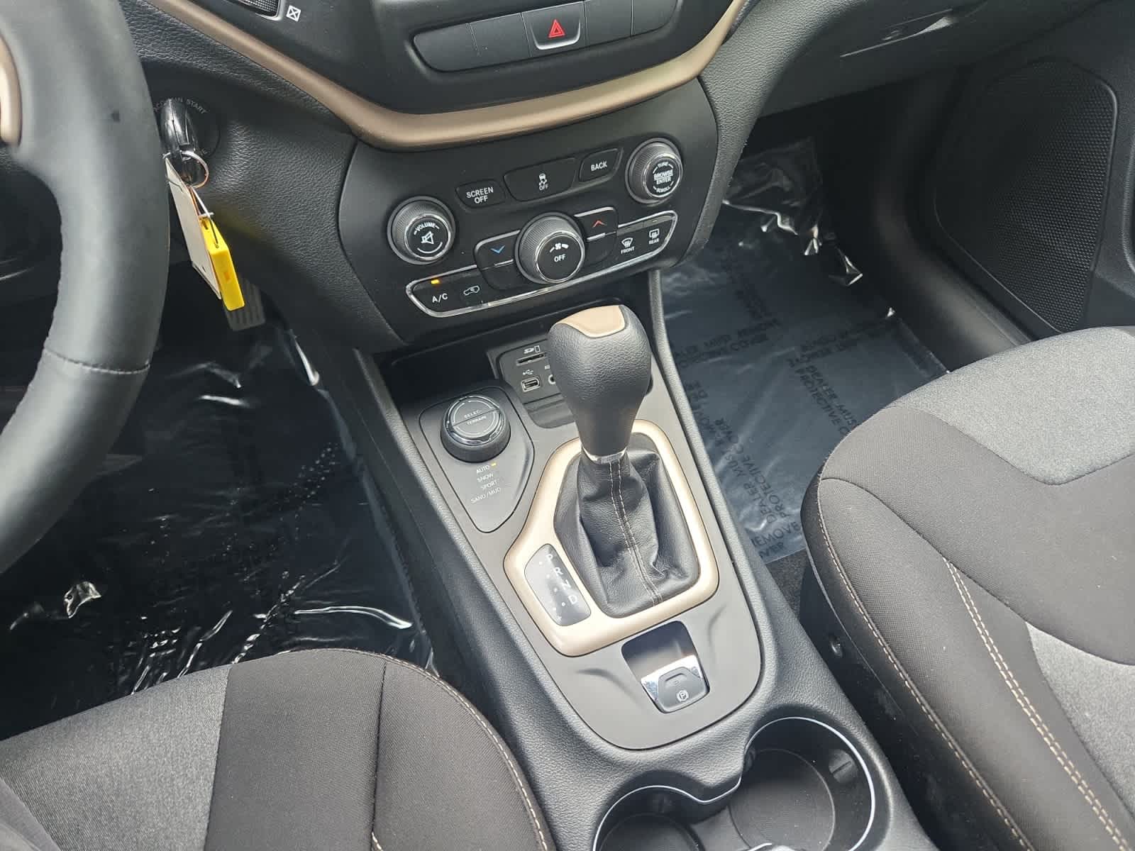 used 2014 Jeep Cherokee car, priced at $12,998