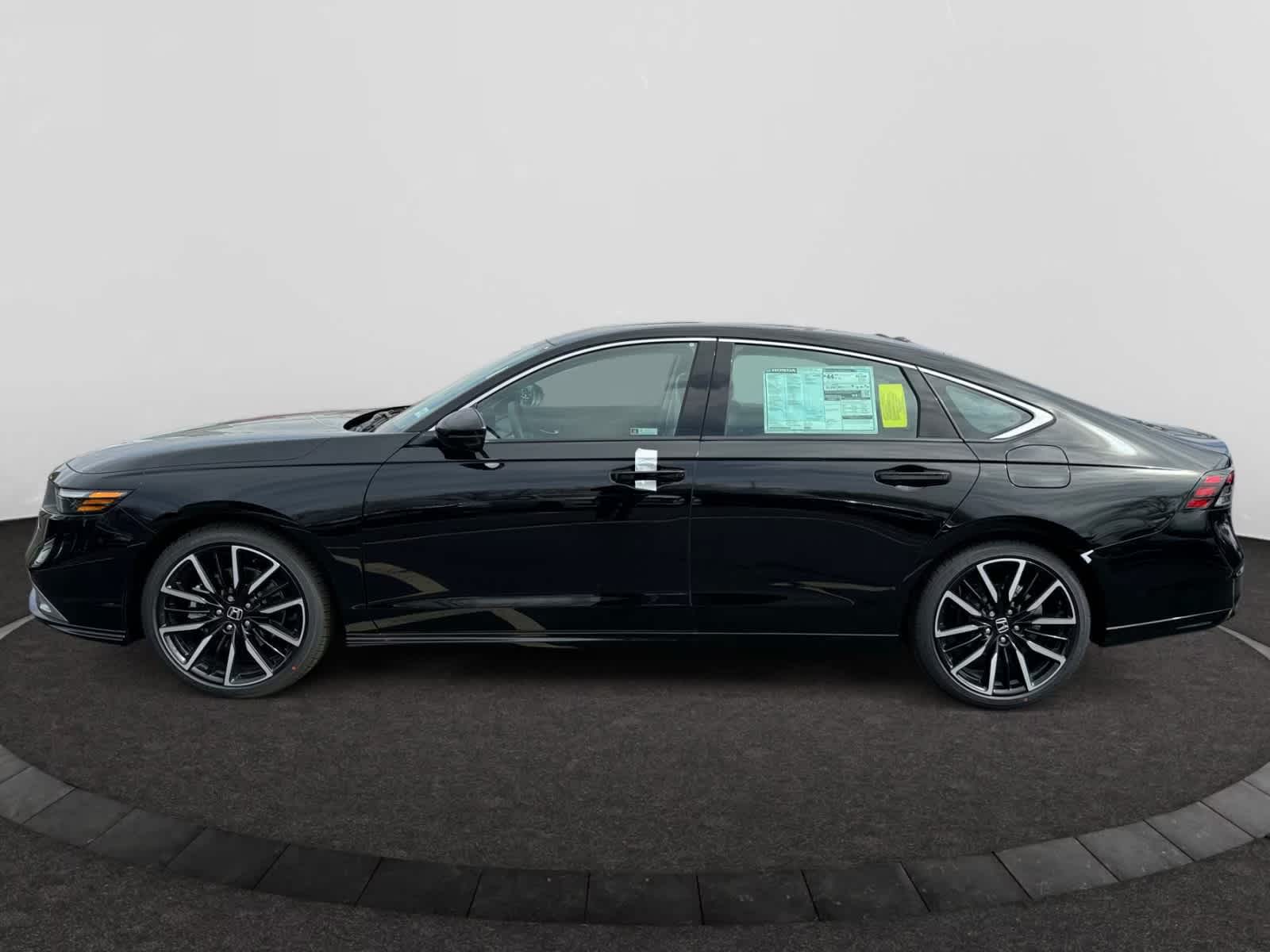new 2025 Honda Accord Hybrid car