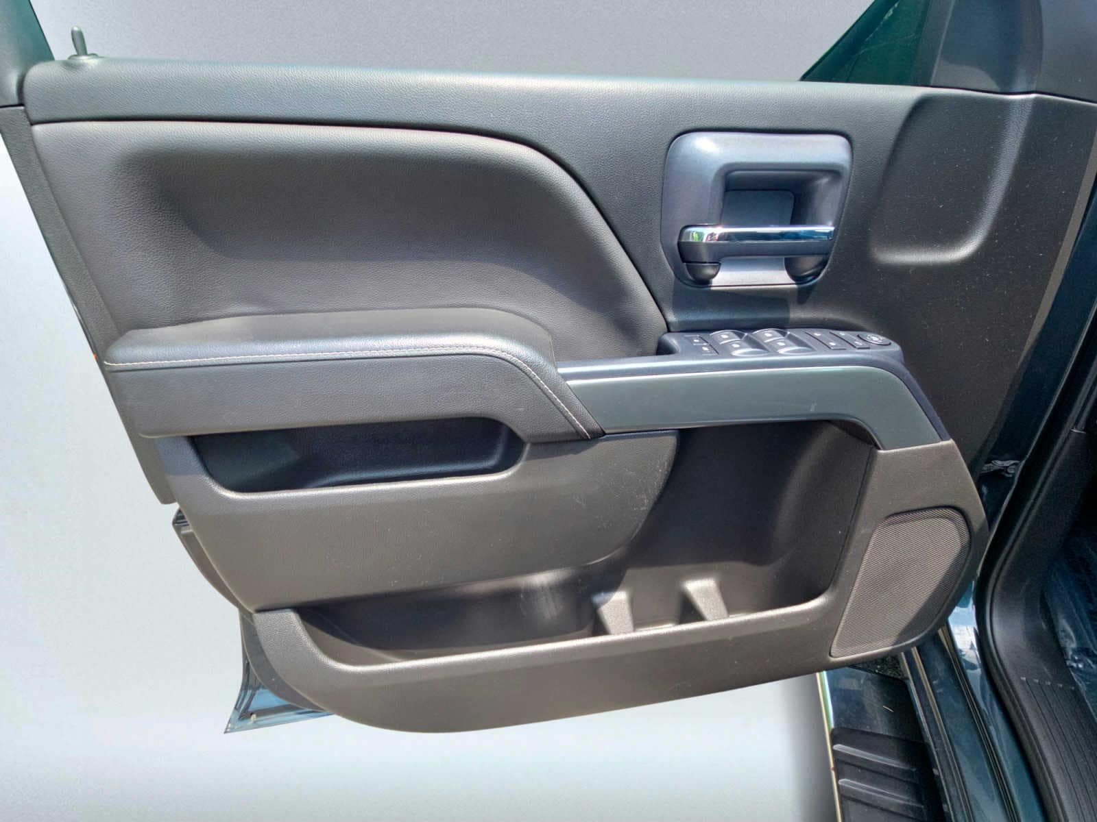 used 2018 Chevrolet Silverado 1500 car, priced at $29,598