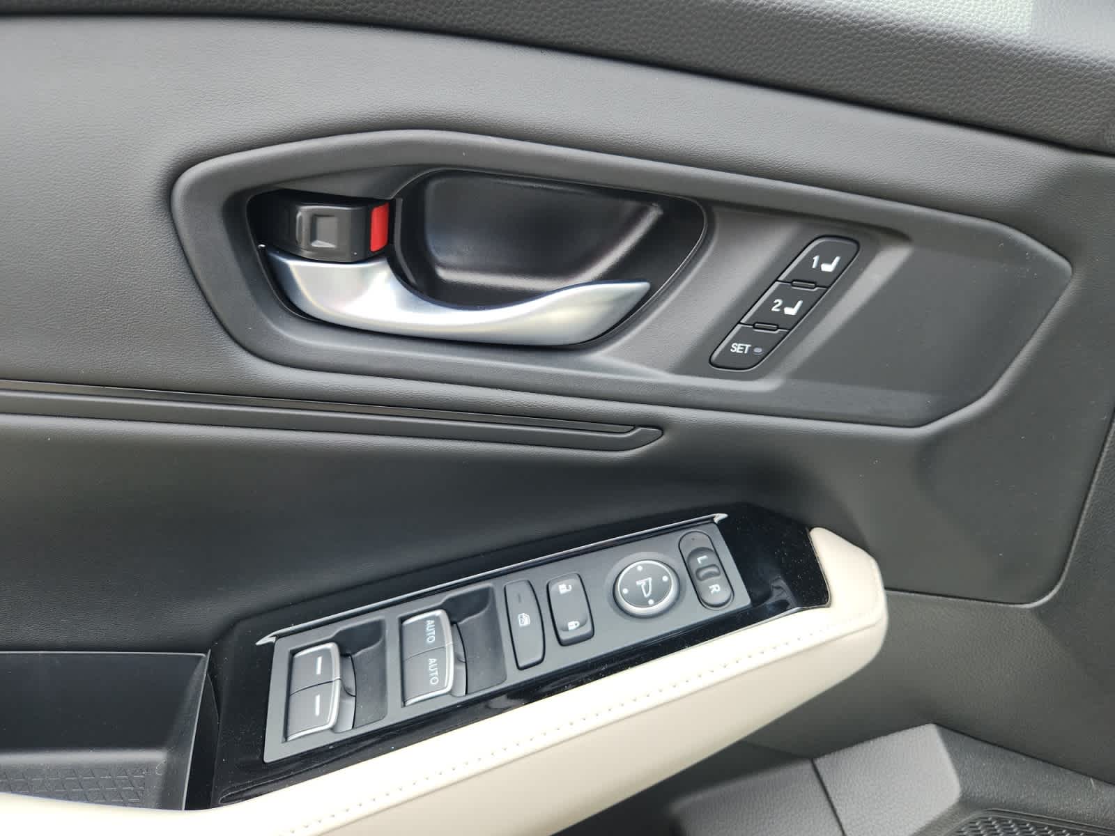 new 2025 Honda Accord Hybrid car