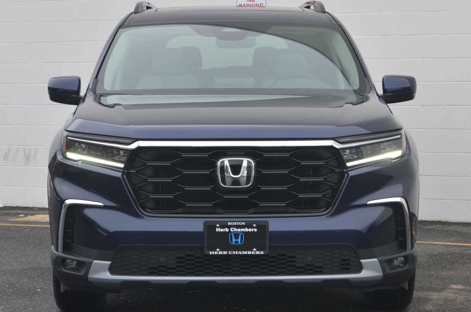 new 2025 Honda Pilot car