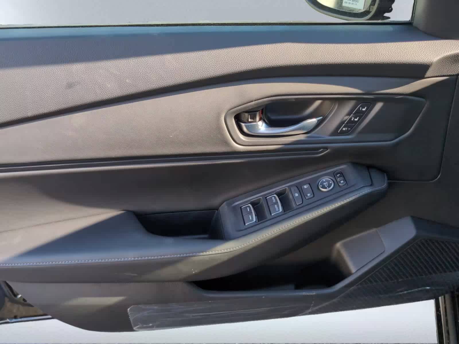 new 2025 Honda Accord Hybrid car
