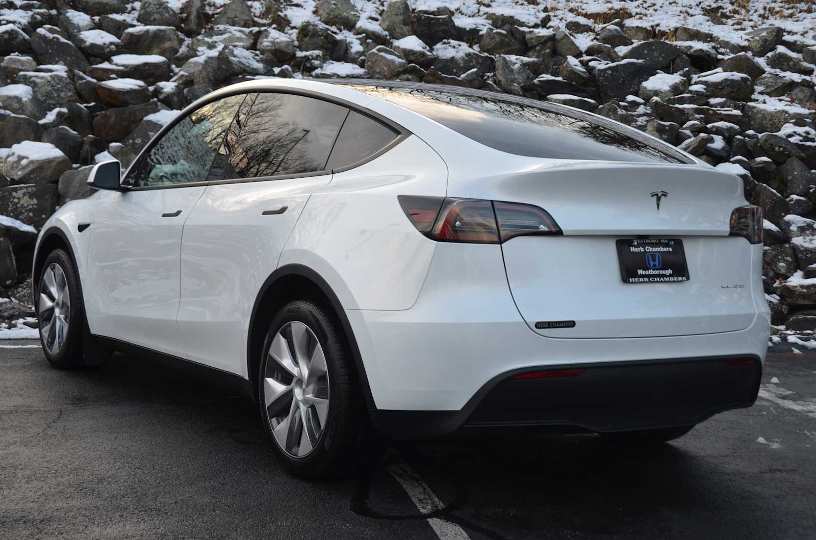 used 2024 Tesla Model Y car, priced at $37,998