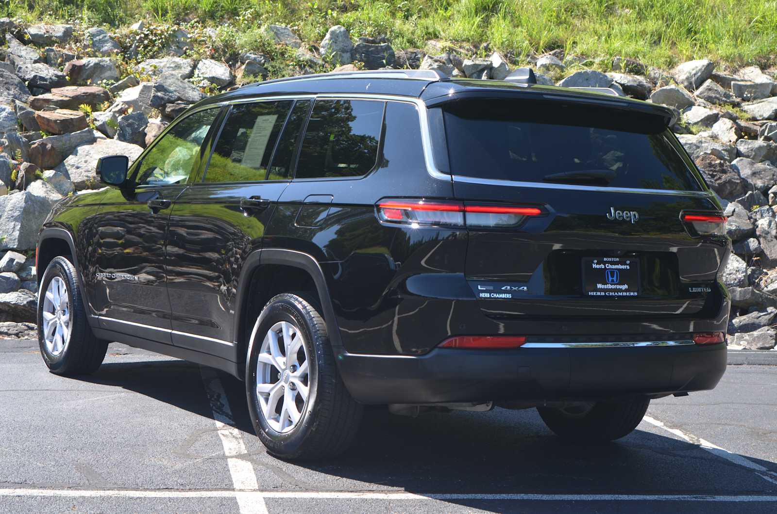 used 2021 Jeep Grand Cherokee L car, priced at $32,598