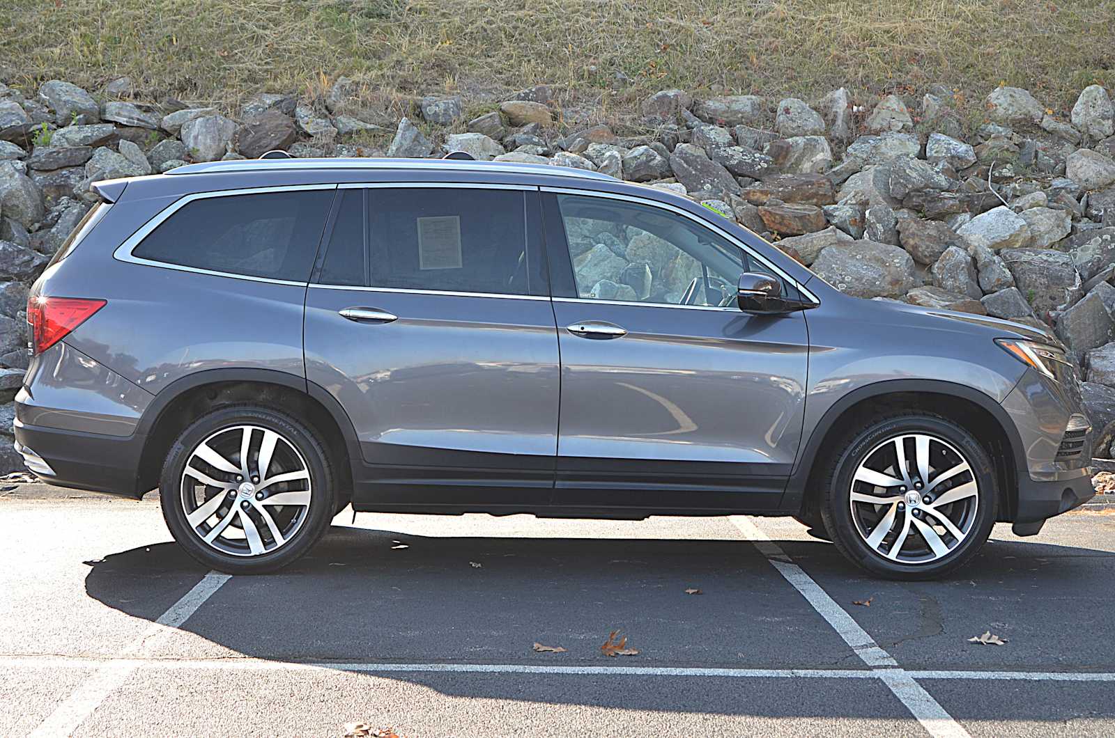 used 2017 Honda Pilot car, priced at $22,498