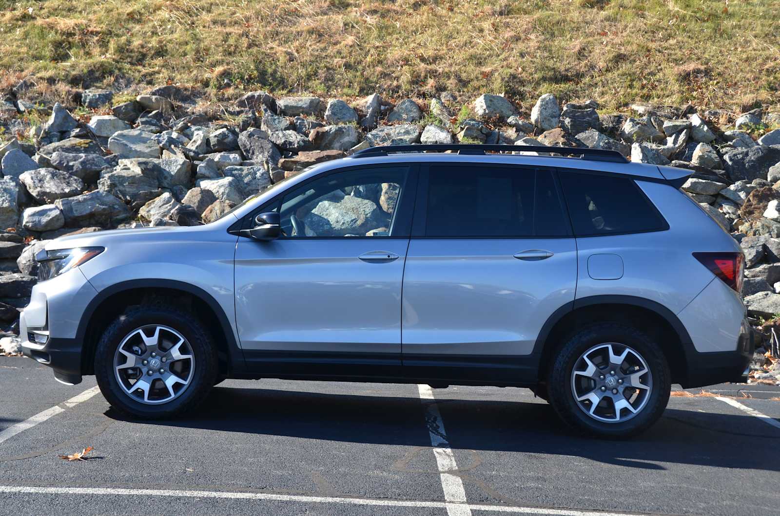 used 2022 Honda Passport car, priced at $32,398