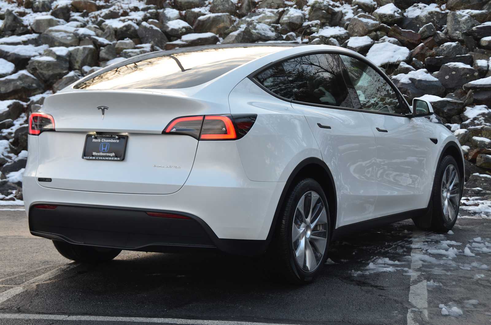 used 2024 Tesla Model Y car, priced at $37,998