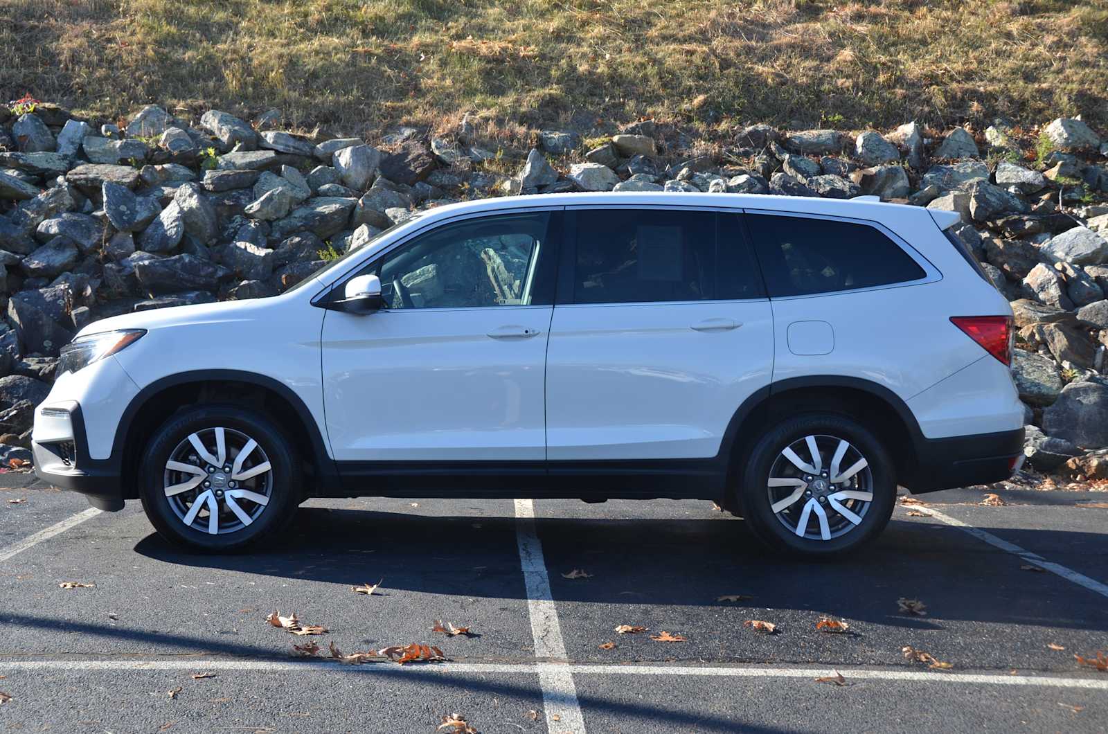 used 2022 Honda Pilot car, priced at $33,998