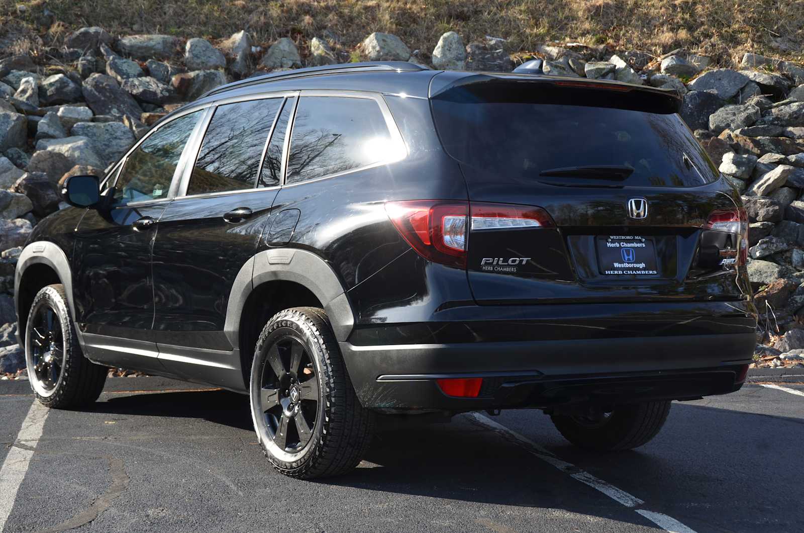 used 2022 Honda Pilot car, priced at $34,998