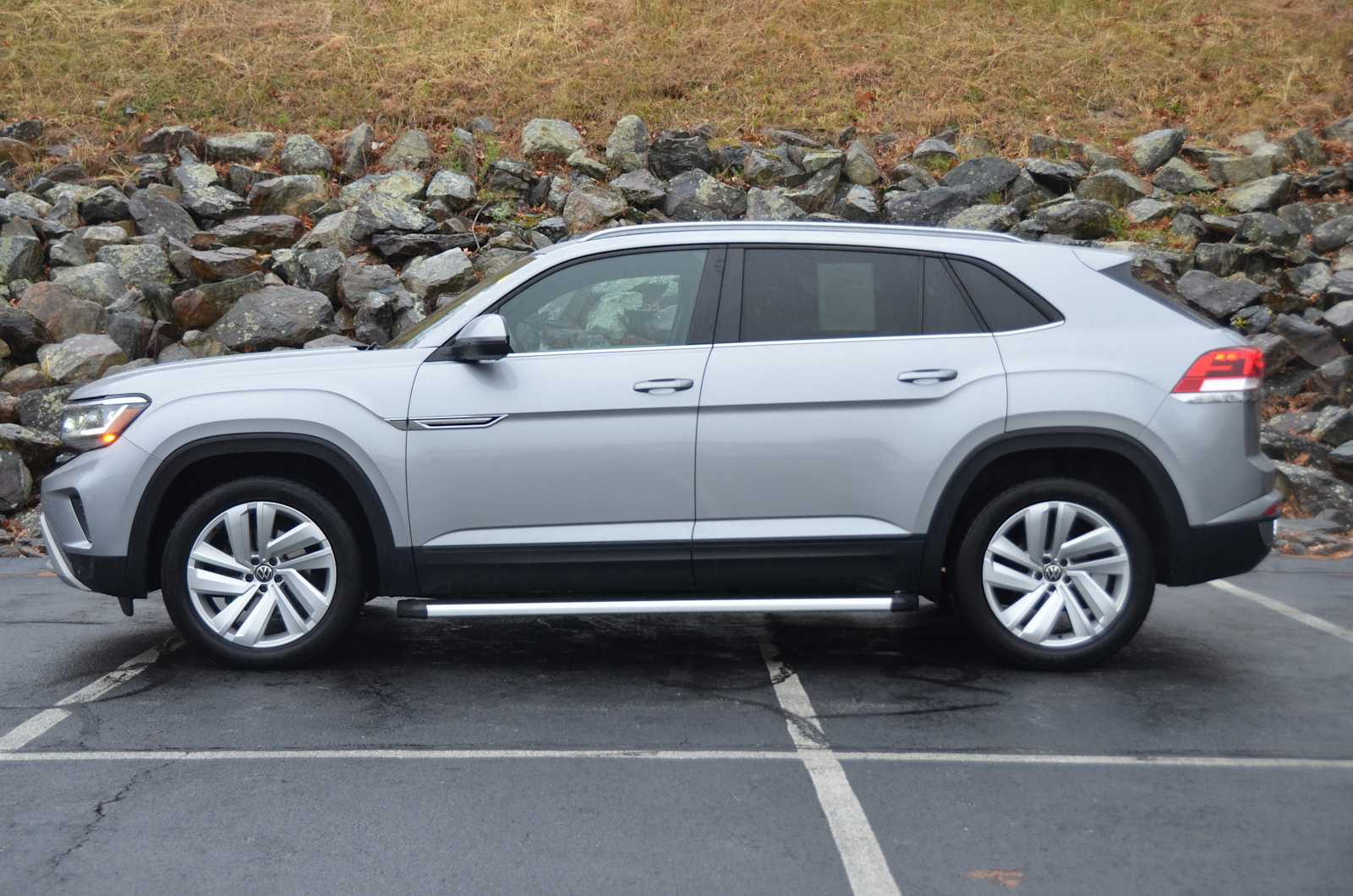 used 2020 Volkswagen Atlas Cross Sport car, priced at $23,998