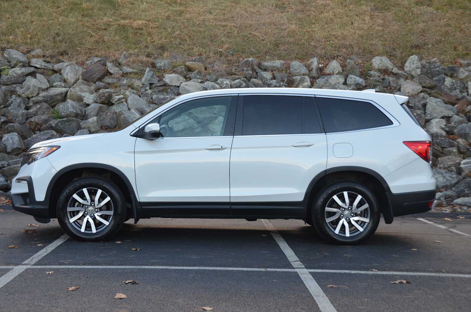 used 2022 Honda Pilot car, priced at $32,998