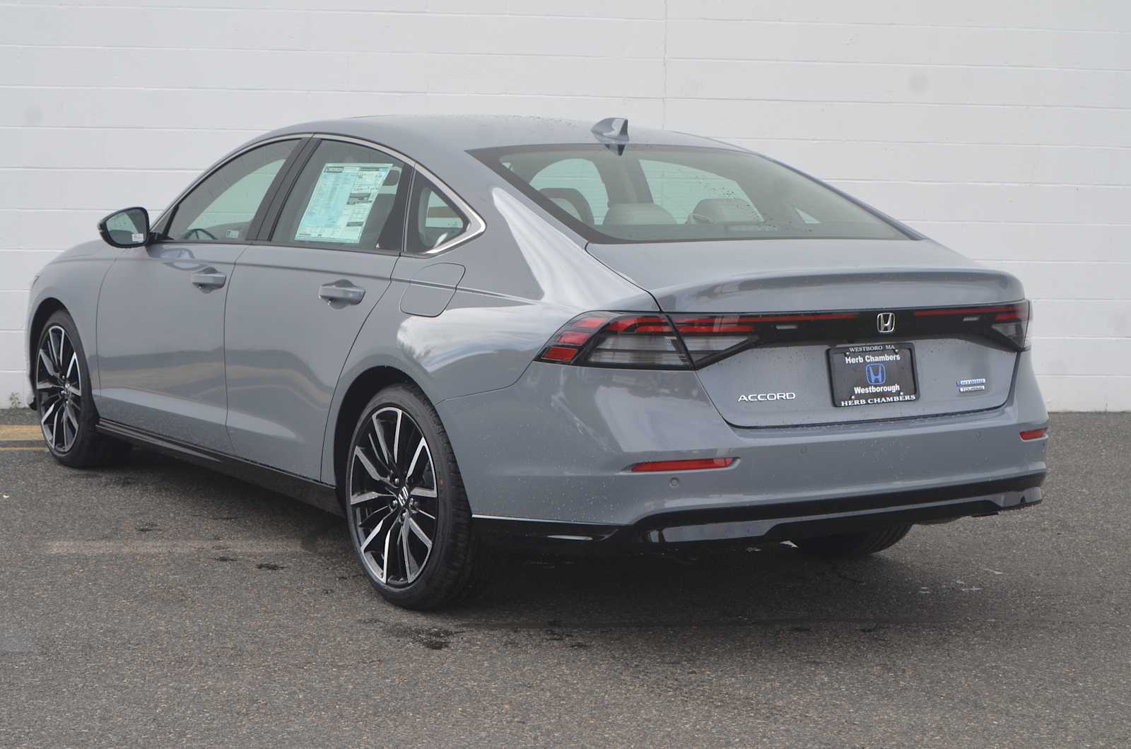 new 2025 Honda Accord Hybrid car