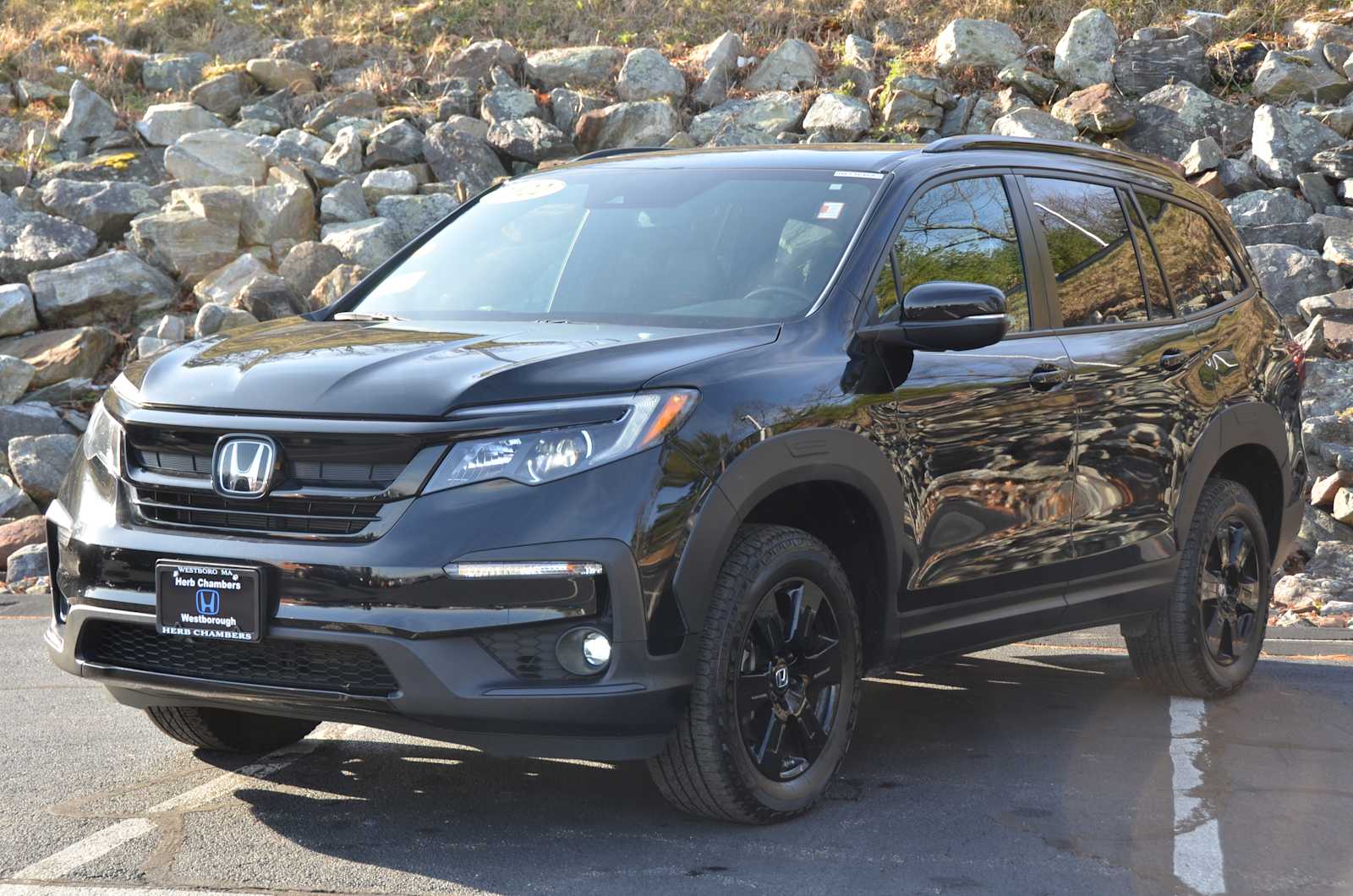 used 2022 Honda Pilot car, priced at $34,998