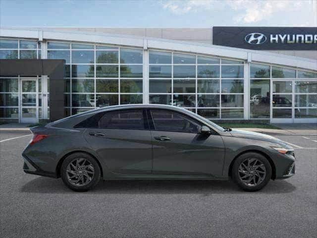 new 2025 Hyundai Elantra Hybrid car, priced at $26,122