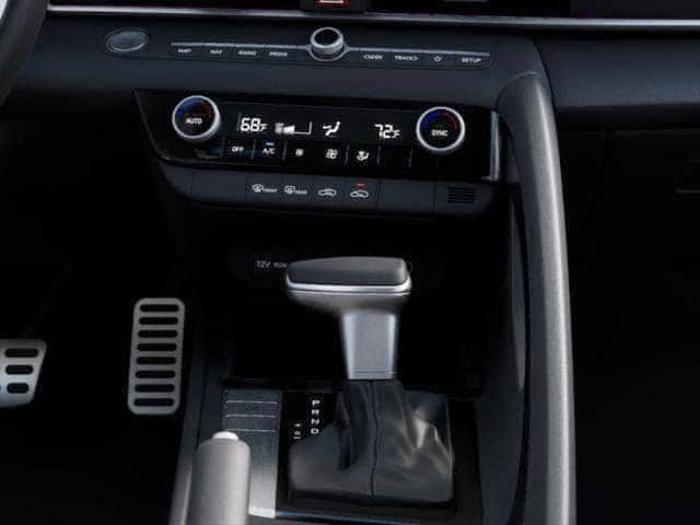 new 2025 Hyundai Elantra Hybrid car, priced at $28,066