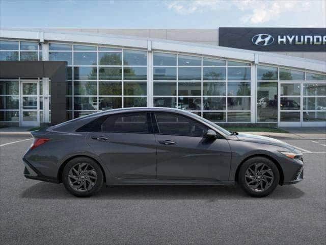 new 2025 Hyundai Elantra Hybrid car, priced at $26,002