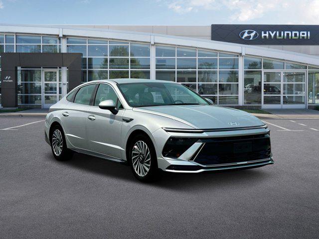 new 2025 Hyundai Sonata Hybrid car, priced at $31,170