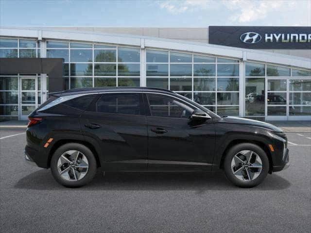 new 2025 Hyundai Tucson car, priced at $32,000