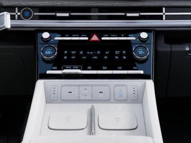new 2025 Hyundai Santa Fe Hybrid car, priced at $49,868