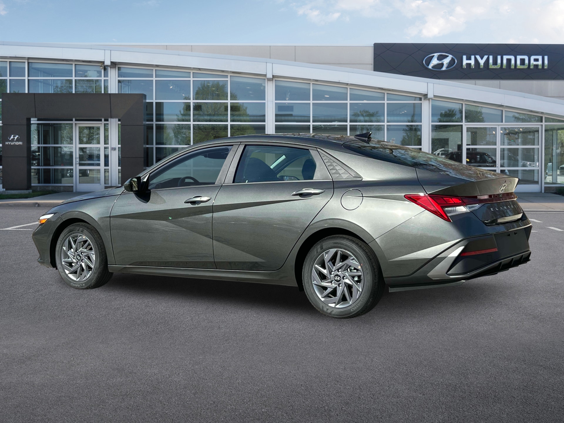 new 2025 Hyundai Elantra Hybrid car, priced at $25,616