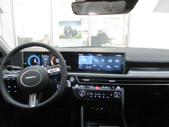 new 2025 Hyundai Sonata Hybrid car, priced at $31,450