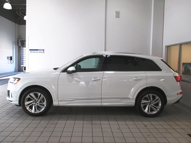 used 2023 Audi Q7 car, priced at $46,498