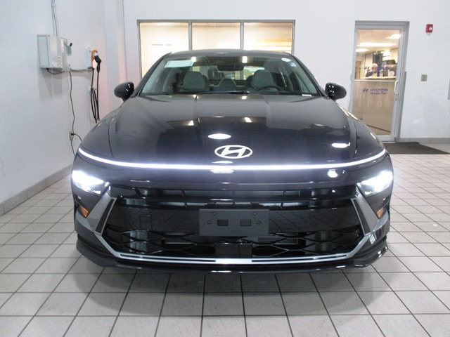 new 2025 Hyundai Sonata car, priced at $27,538