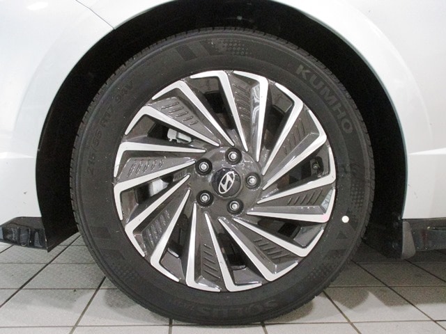 new 2025 Hyundai Sonata Hybrid car, priced at $31,637