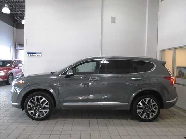 used 2022 Hyundai Santa Fe car, priced at $30,998