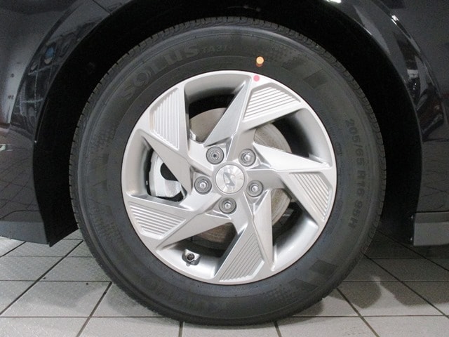 new 2025 Hyundai Sonata car, priced at $27,538