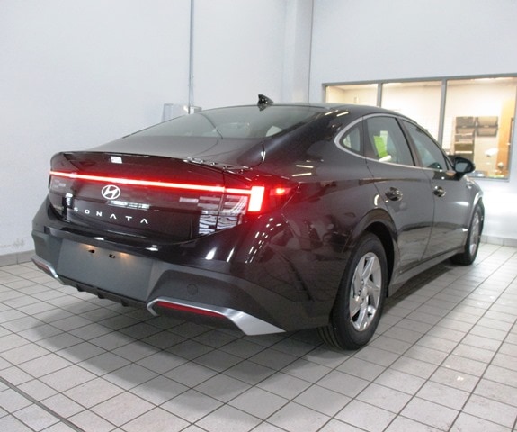 new 2025 Hyundai Sonata car, priced at $27,538