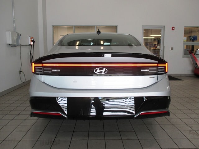new 2025 Hyundai Sonata Hybrid car, priced at $31,450