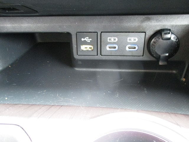 used 2022 Toyota Highlander Hybrid car, priced at $42,998