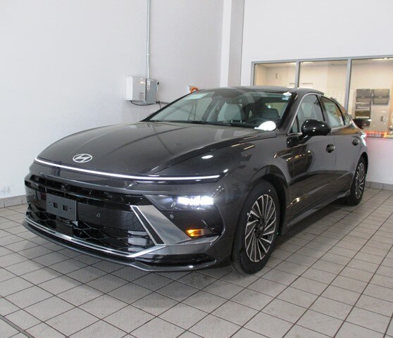 new 2025 Hyundai Sonata Hybrid car, priced at $37,944