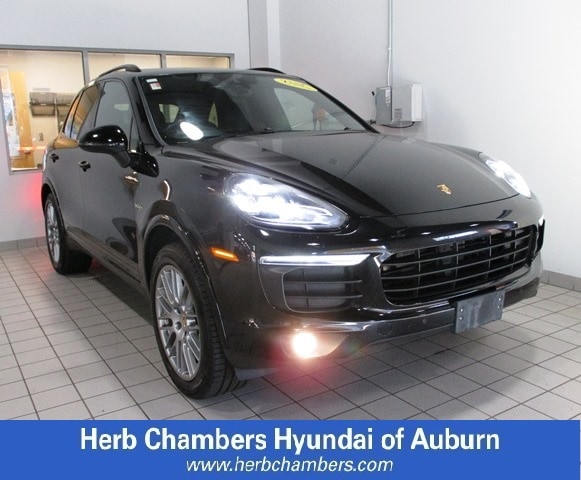 used 2018 Porsche Cayenne E-Hybrid car, priced at $28,998