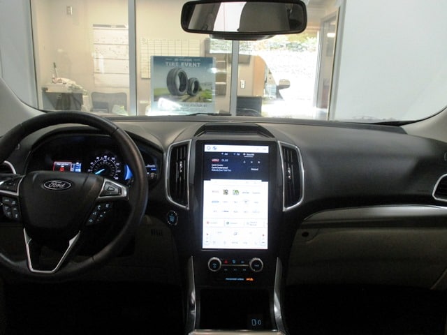 used 2022 Ford Edge car, priced at $30,998