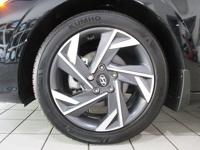 used 2024 Hyundai Elantra car, priced at $23,598