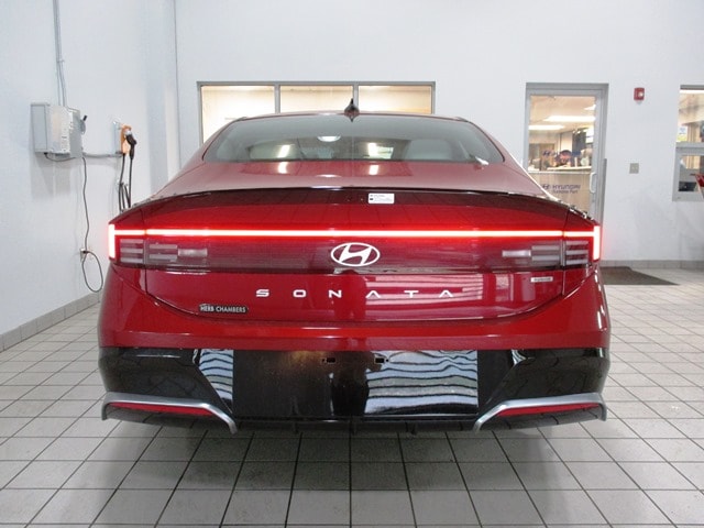new 2025 Hyundai Sonata Hybrid car, priced at $32,170