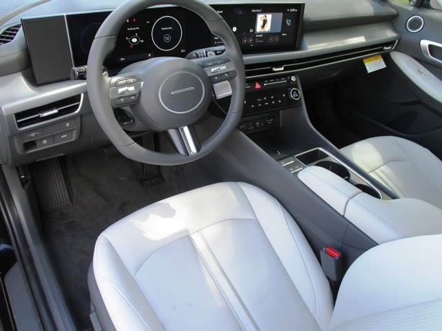 new 2025 Hyundai Sonata car, priced at $31,594