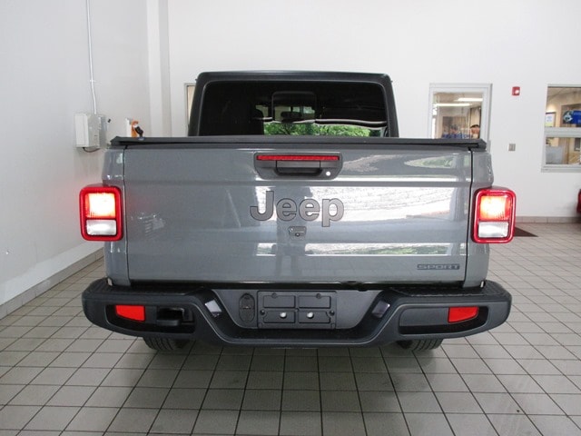 used 2020 Jeep Gladiator car, priced at $31,398